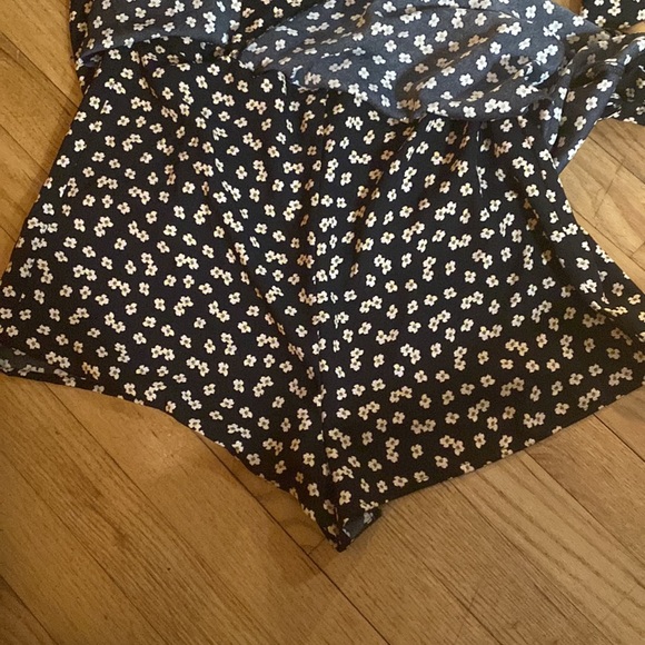 Super Cute LOFT Dress with Skort, Black & White Floral - Picture 9 of 9